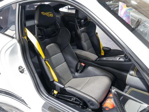 Used 2019 Porsche 911 GT3 RS image 31