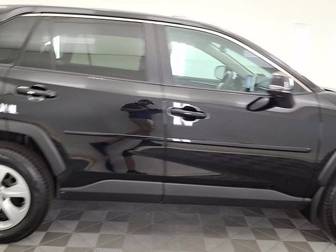 Certified 2023 Toyota RAV4 LE FWD image 5