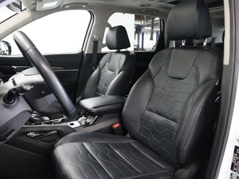 Used 2022 Kia Telluride SX w/ SX Prestige Package AWD/4WD image 21