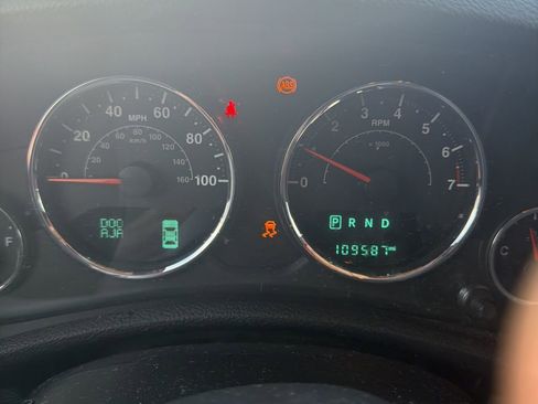 Used 2016 Jeep Wrangler Unlimited Sport image 12