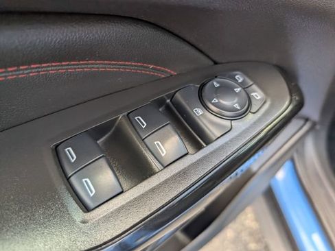 Used 2024 Chevrolet Trax RS FWD image 15