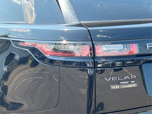 Used 2018 Land Rover Range Rover Velar R-Dynamic SE AWD/4WD image 34