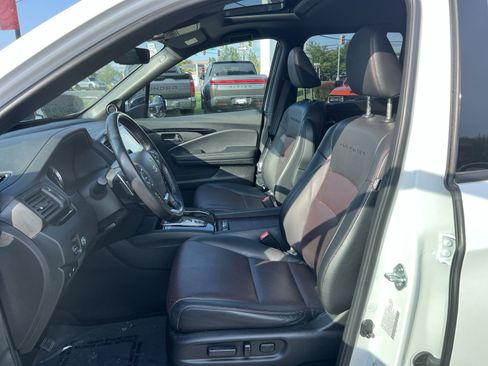 Used 2022 Honda Ridgeline Black Edition image 13