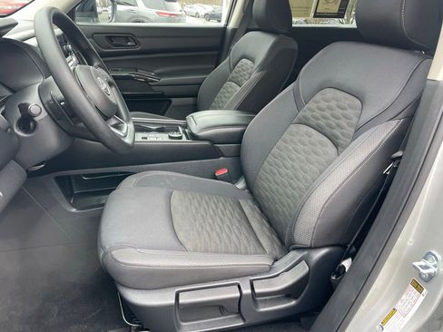 Certified 2024 Nissan Pathfinder S AWD/4WD image 7