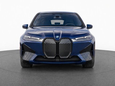 Used 2024 BMW iX xDrive50 w/ Sport Package AWD/4WD image 5