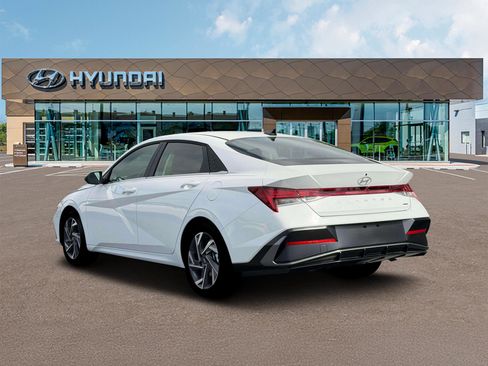 New 2026 Hyundai Elantra Limited image 5