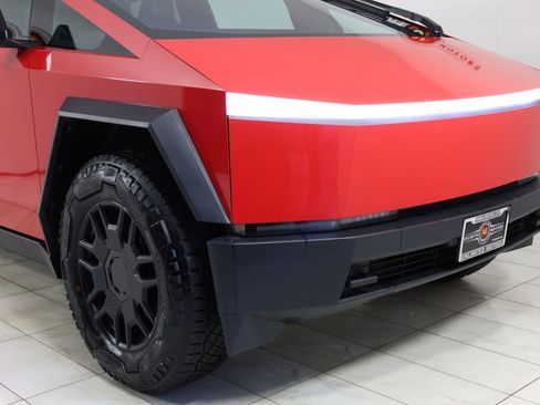 Used 2024 Tesla Cybertruck AWD Crew Cab image 37