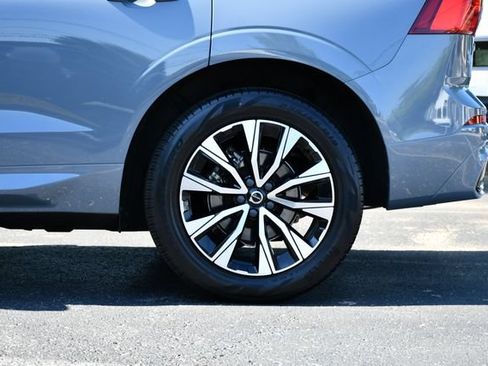 Certified 2024 Volvo XC60 B5 Core w/ Climate Package AWD/4WD image 11