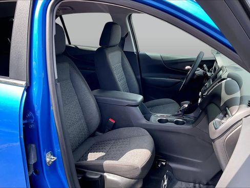 Used 2024 Chevrolet Equinox LT w/ LPO, Floor Liner Package FWD image 8