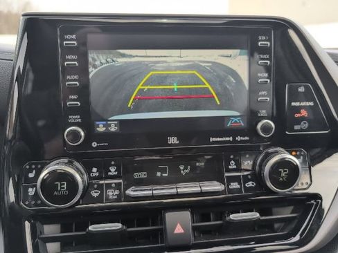 Used 2020 Toyota Highlander Limited image 20