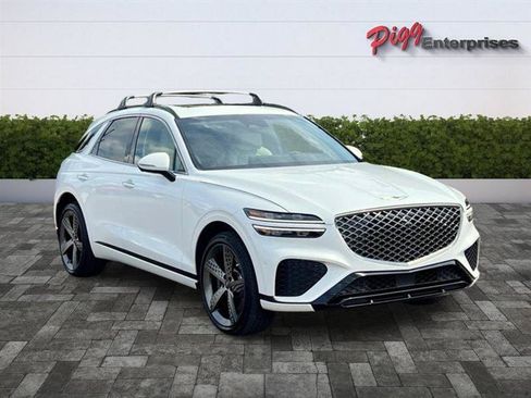 Used 2025 Genesis GV70 3.5T Sport w/ Sport Advanced Package AWD/4WD image 6
