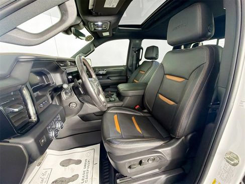 Used 2023 GMC Sierra 1500 AT4 w/ Technology Package image 19