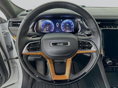 Used 2021 Jeep Grand Cherokee L Summit AWD/4WD image 19