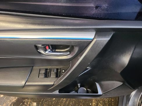 Used 2016 Toyota Corolla S Special Edition image 17