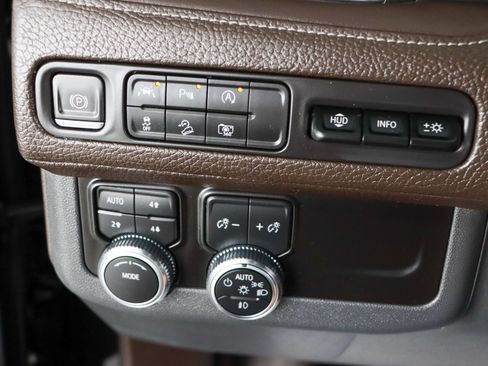 Used 2023 GMC Yukon Denali w/ LPO, Floor Liner Package AWD/4WD image 23