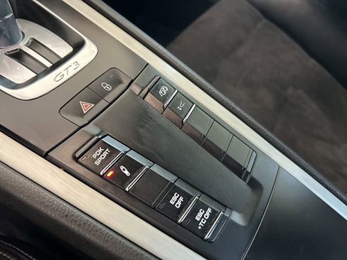 Used 2015 Porsche 911 GT3 image 38