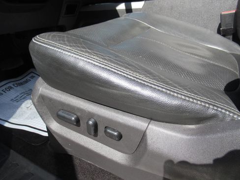 Used 2015 Ford F250 Lariat w/ Lariat Ultimate Package image 20