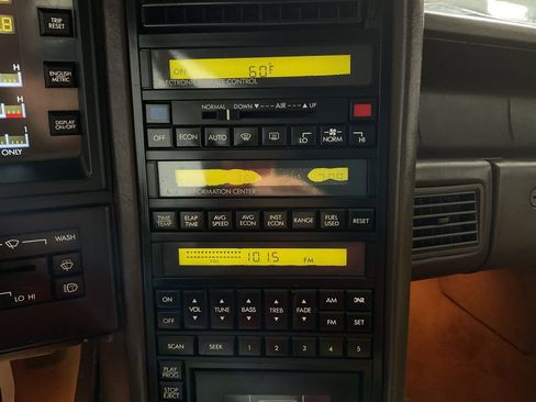 Used 1988 Cadillac Allante FWD image 20