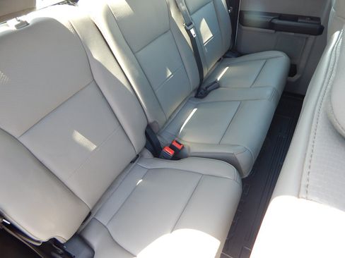 Used 2020 Ford F250 XL w/ Power Equipment Group RWD image 18