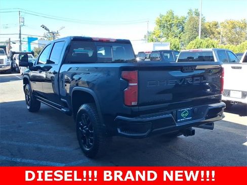 Used 2025 Chevrolet Silverado 2500 LTZ w/ LTZ Plus Package image 4