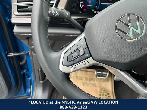 Certified 2025 Volkswagen Atlas SEL Premium R-Line image 44