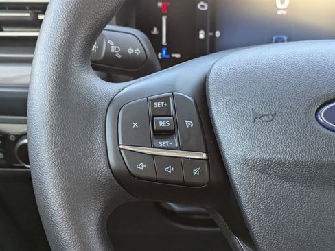 New 2025 Ford Maverick XL image 25