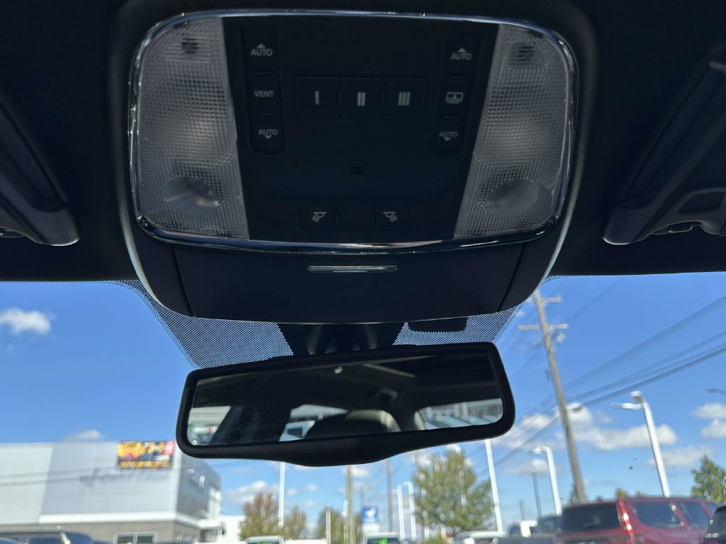 Used 2013 Chrysler 300 S AWD/4WD image 31