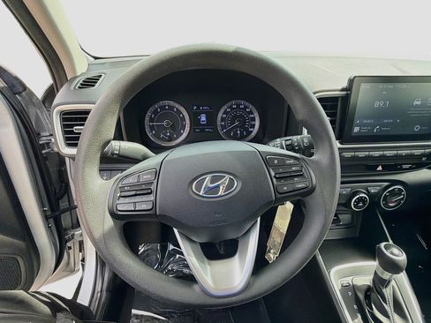 Used 2022 Hyundai Venue SE w/ Cargo Package FWD image 8