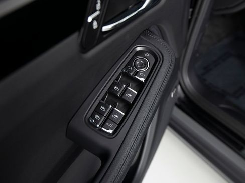 New 2026 Porsche Macan AWD/4WD image 20