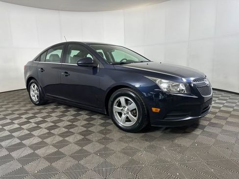Used 2014 Chevrolet Cruze LT image 2