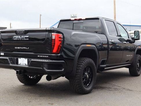 Used 2025 GMC Sierra 3500 Denali Ultimate AWD/4WD image 6