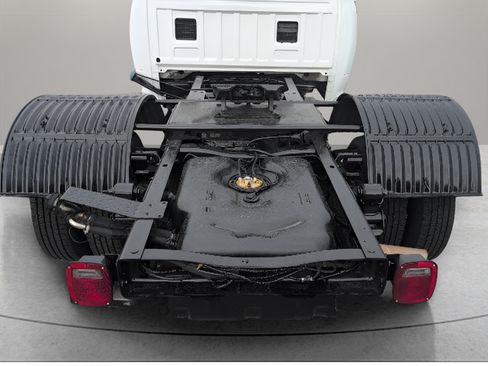 Used 2022 RAM 3500 Tradesman w/ Chrome Appearance Group AWD/4WD image 3