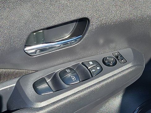 Used 2024 Nissan Kicks SV FWD image 22