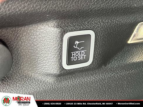 Used 2024 Jeep Grand Cherokee L Altitude AWD/4WD image 12