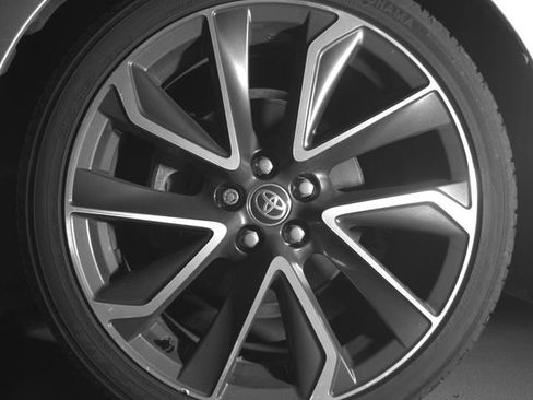 Used 2019 Toyota Corolla XSE FWD image 10