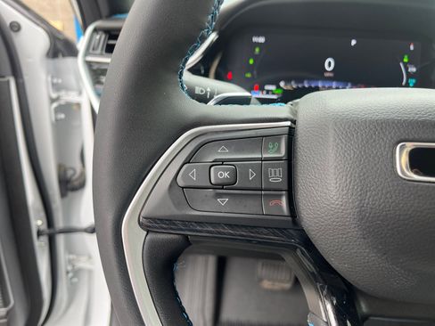 New 2025 Jeep Grand Cherokee Trailhawk AWD/4WD image 17