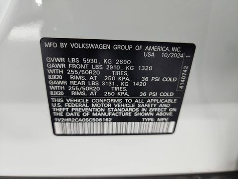 Used 2025 Volkswagen Atlas SE image 55