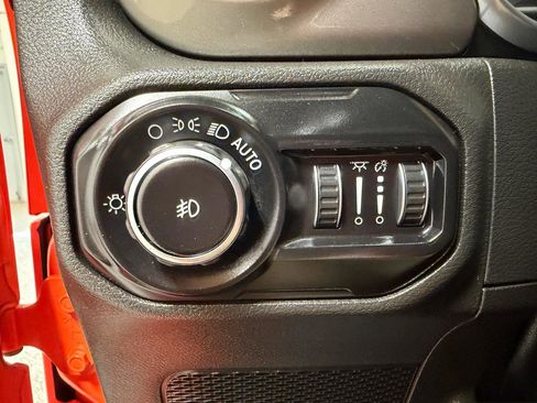 Used 2018 Jeep Wrangler Unlimited Sport S image 14