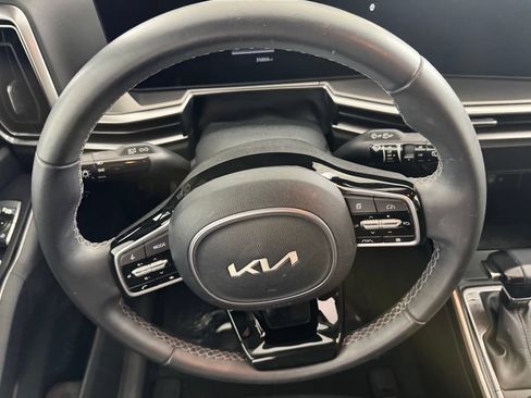Used 2025 Kia Sorento S AWD/4WD image 23