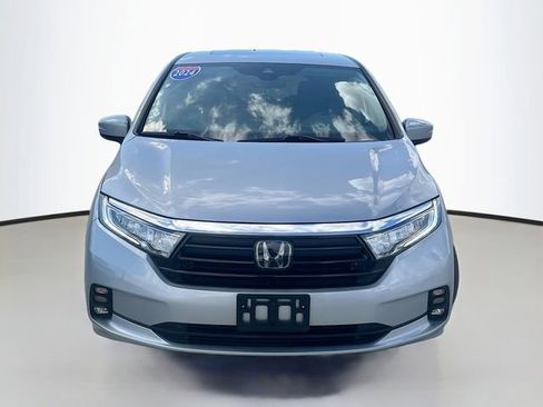 Used 2024 Honda Odyssey EX-L image 3