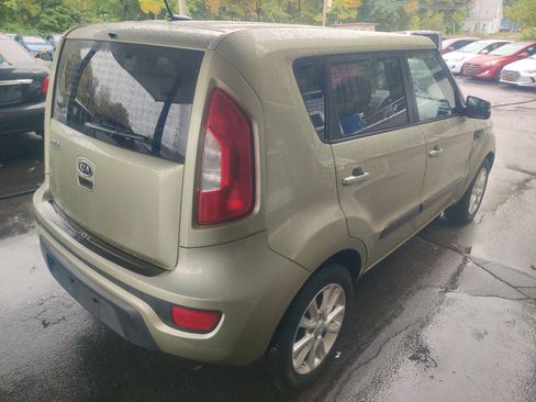 Used 2012 Kia Soul + image 6