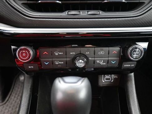 Used 2025 Jeep Compass Trailhawk AWD/4WD image 28