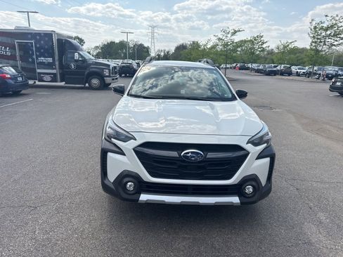 Certified 2023 Subaru Outback Limited AWD/4WD image 5
