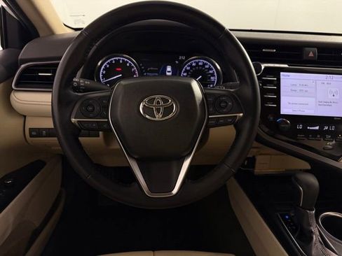 Used 2019 Toyota Camry XLE FWD image 20