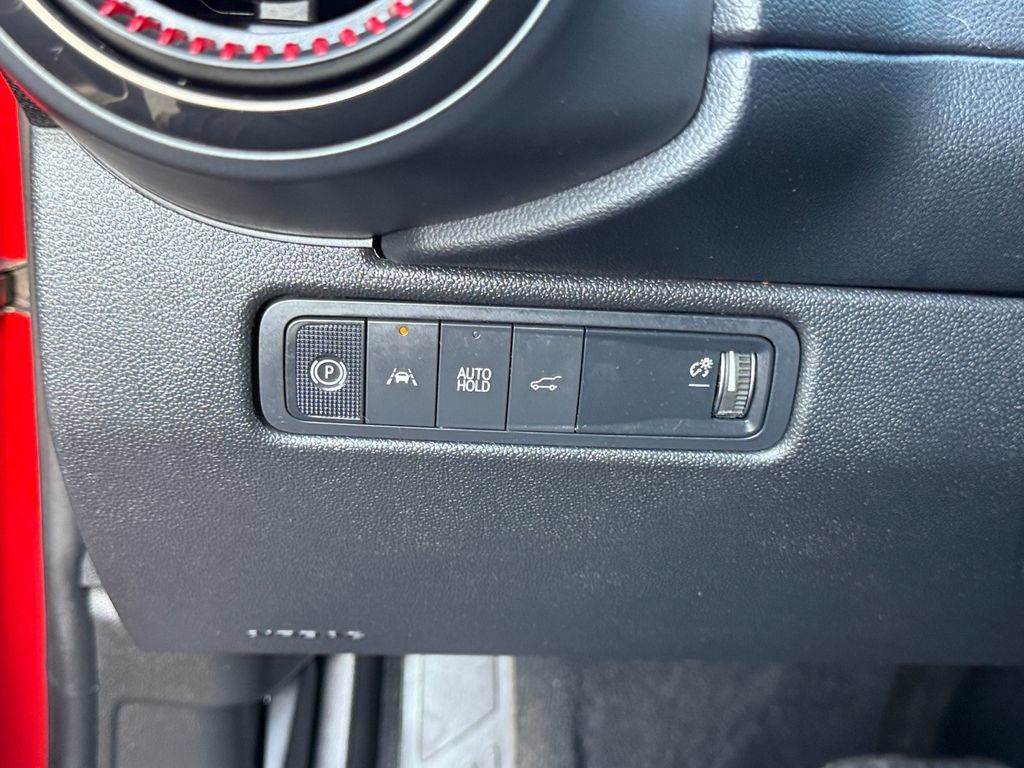 Used 2025 Chevrolet Equinox EV RS FWD image 21