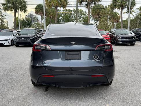 Used 2024 Tesla Model Y Long Range AWD/4WD image 6