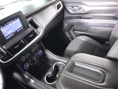 Used 2022 Chevrolet Suburban LS image 35