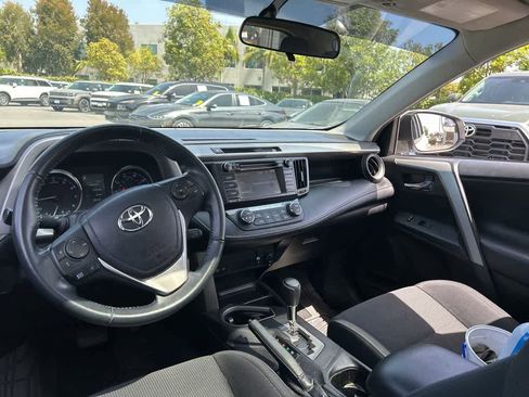 Used 2016 Toyota RAV4 XLE FWD image 7