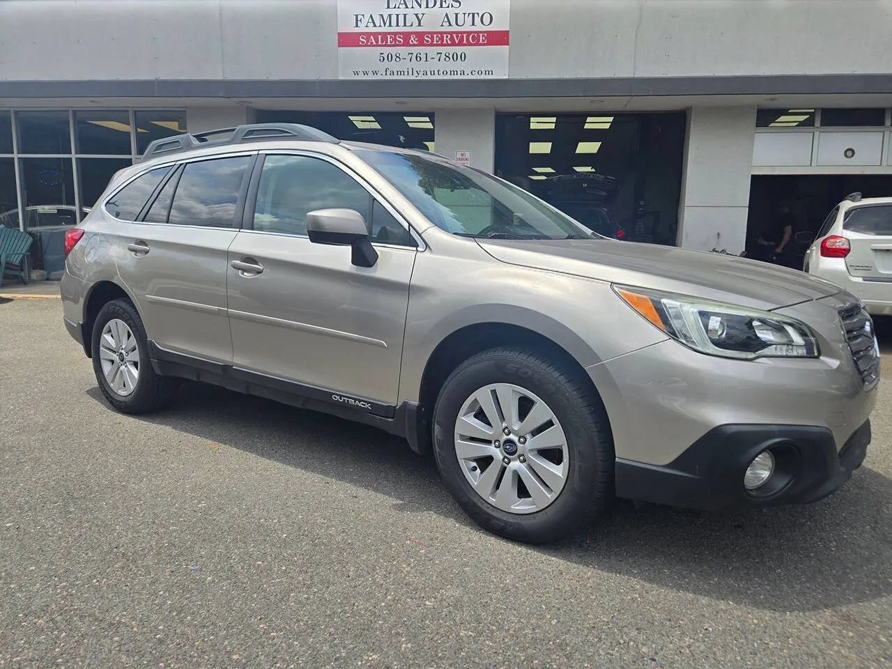 Used 2016 Subaru Outback 2.5i Premium AWD/4WD image 27