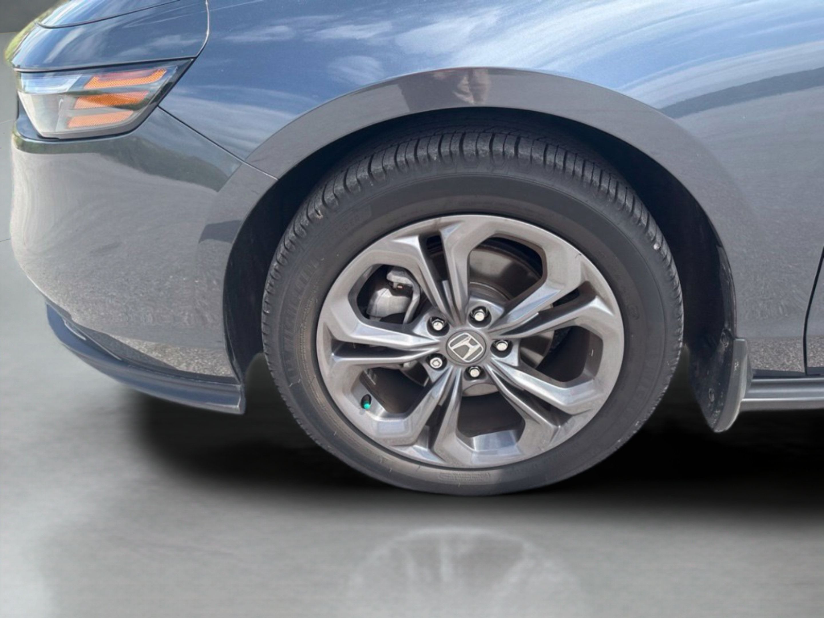 Used 2023 Honda Accord EX image 32